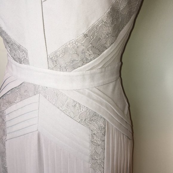 BCBG MAXAZRIA Raya Sleeveless Pleated Lace Dress - Picture 5 of 16